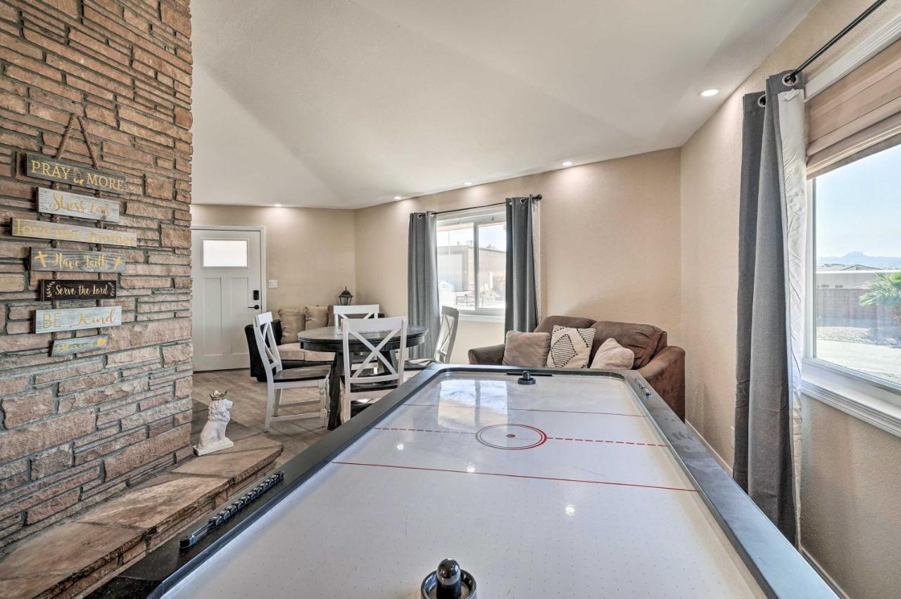 Lake Havasu Family Retreat With Patio And Game Room レイク・ハヴァス・シティ エクステリア 写真